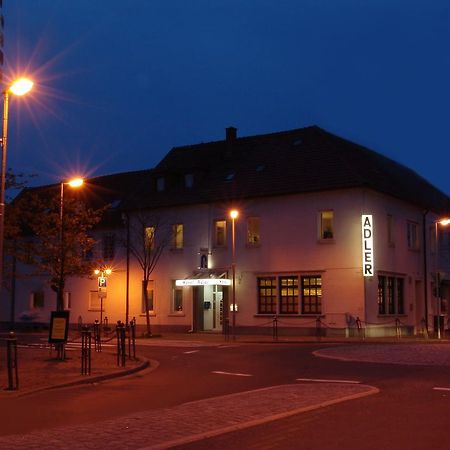 Neulußheim Hotel Adler מראה חיצוני תמונה
